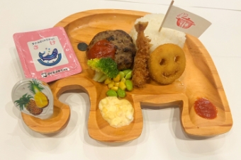 お子さまランチの画像